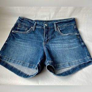 Silver Jeans Co. Elyse Jean Shorts Size 28